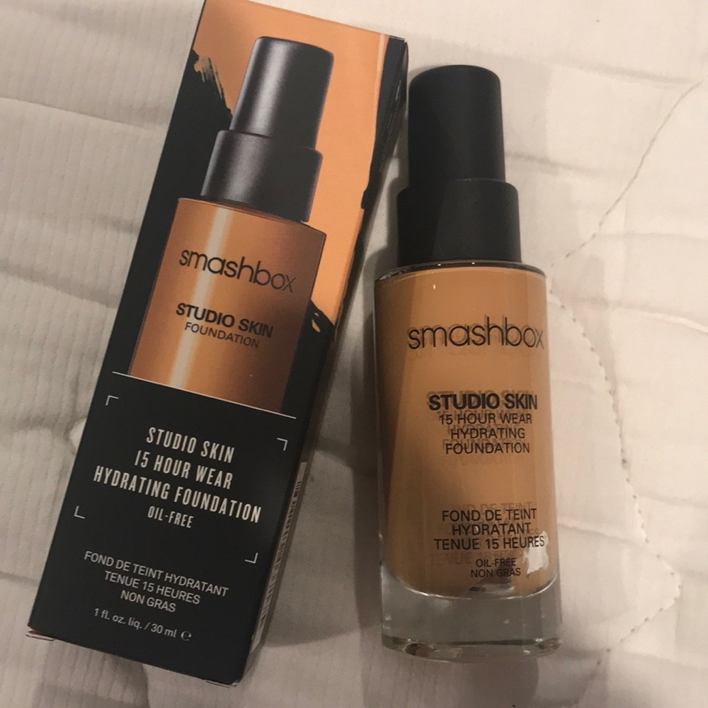 Smashbox foundation